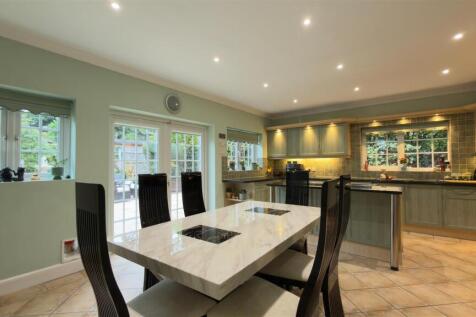 Dining/Kitchen