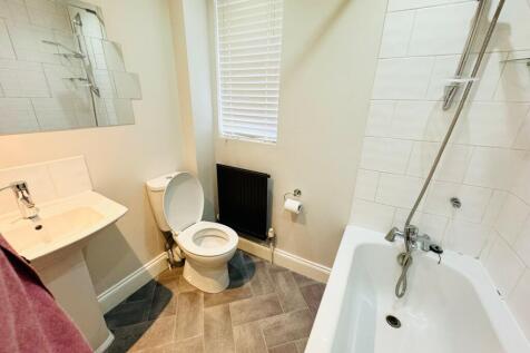 Main bathroom