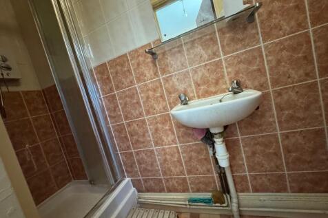 Middle ensuite
