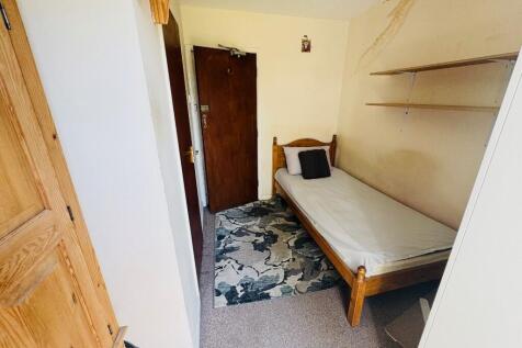 Downstairs ensuite