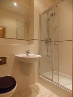 En-suite Master Bed