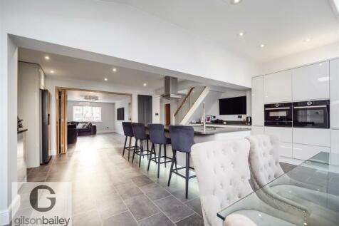 19ChurchGreen-31.jpg