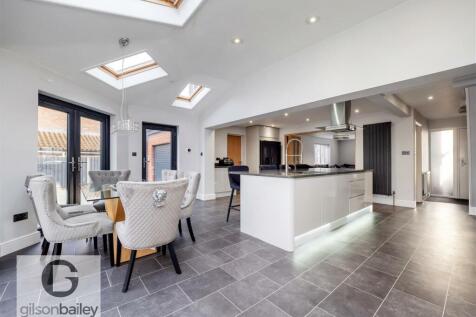 19ChurchGreen-25.jpg