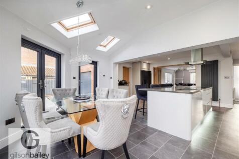 19ChurchGreen-27.jpg