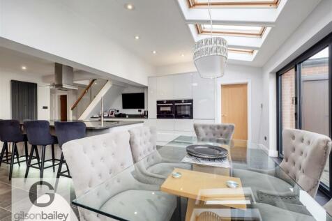 19ChurchGreen-33.jpg