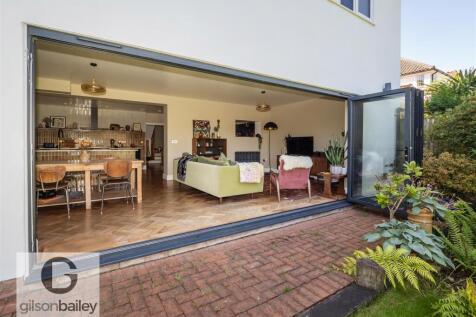 11StAndrewsClose-24.jpg