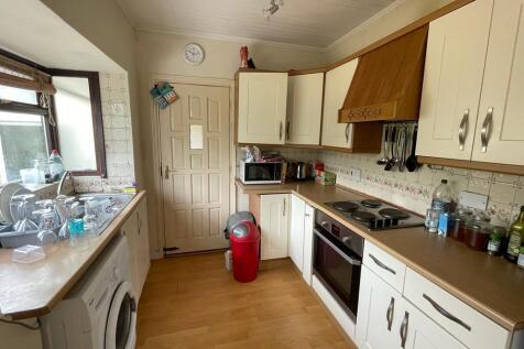 Kitchen1.jpeg