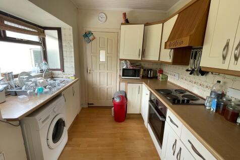Kitchen2.jpeg