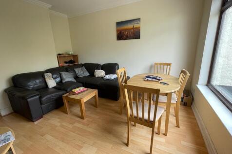 Lounge2.jpeg