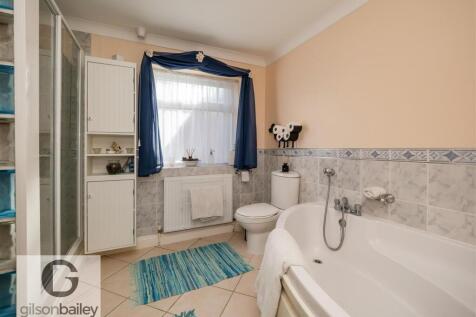 Larkfield-32.jpg
