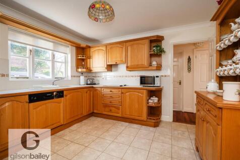 1bHillsideAvenue-37.jpg