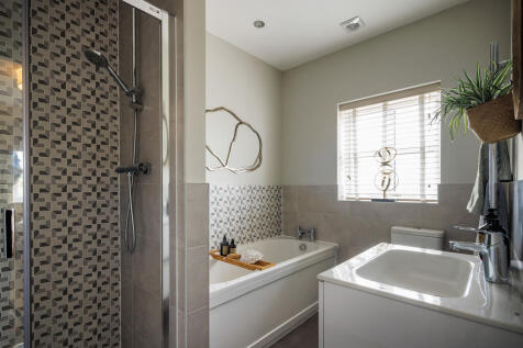 Bathroom 2 - Wins...