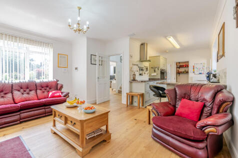 2 - Open plan Fam...