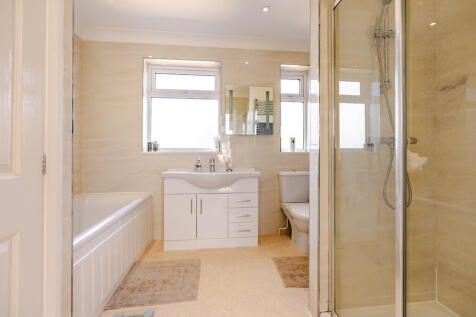 12 - Bathroom