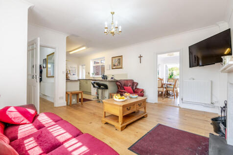 Open plan Family ...