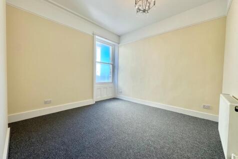 Bedroom 2 (1)