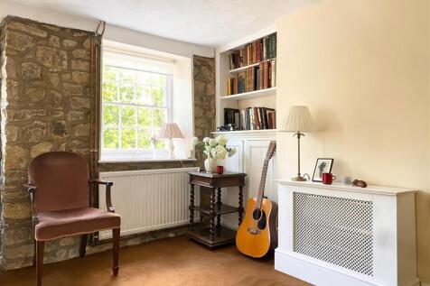 LIVING ROOM 4.jpeg