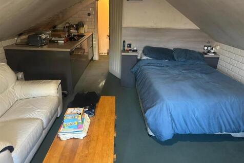 Annex Studio Room