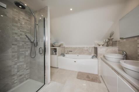 Ensuite to Master