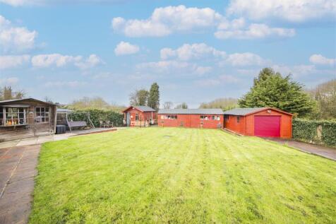 Garden &amp; Outbuildings