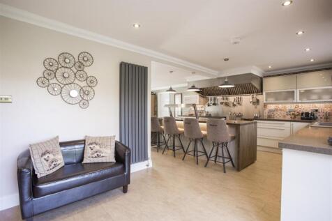 Kitchen Diner - Family Room
