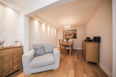 Sitting/Dining Room