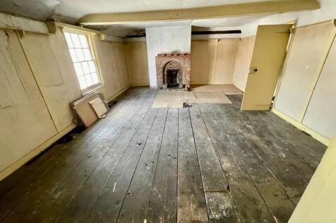 Second Floor Front Room