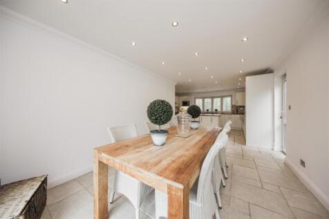 Connected Dining Room