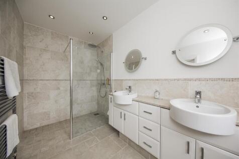 Modern walk in shower