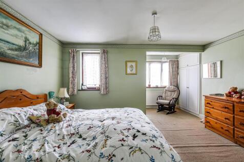 10 Bedroom 1 2025.jpg