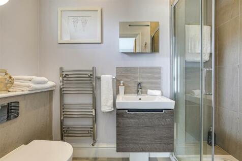 14 Shower Room.jpg