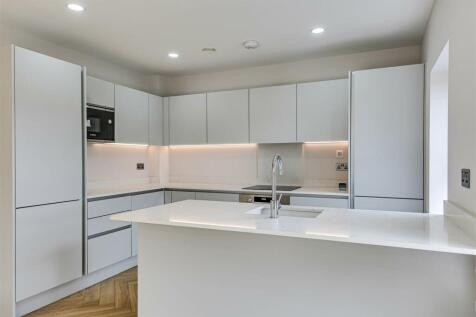 5 Kitchen.jpg