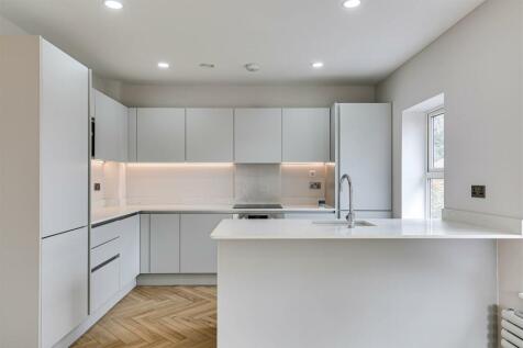 6 Kitchen.jpg