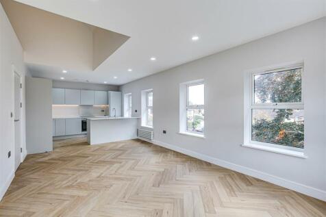 8 Living room to kitchen.jpg