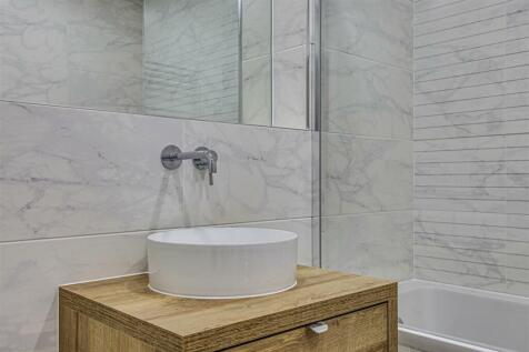 20 Hand basin.jpg