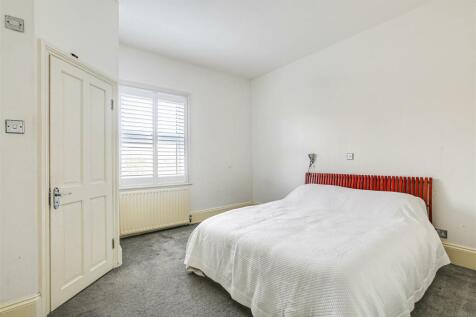 8 Bedroom 1.jpg