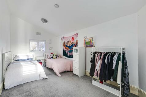 9 Bedroom 2.jpg