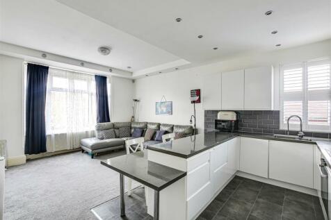 7 Kitchen to reception .jpg