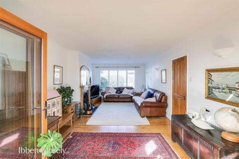 4 Reception Room.jpg
