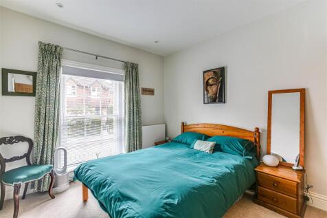 9. Bedroom 1.jpg
