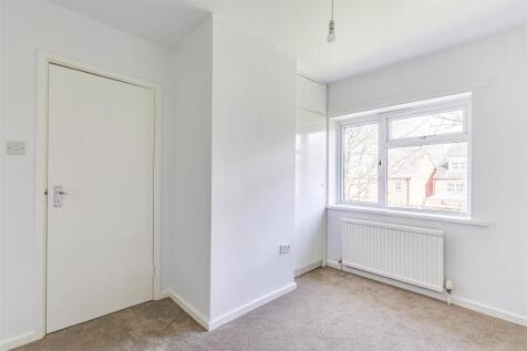 17 Bedroom.jpg