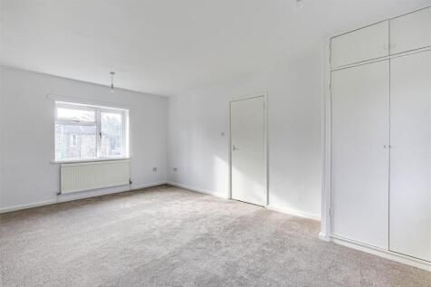 11 Bedroom 1.jpg