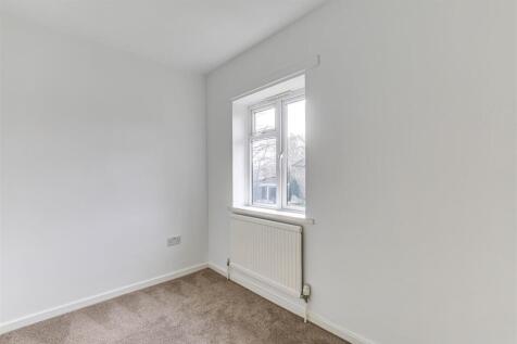 12 Bedroom.jpg