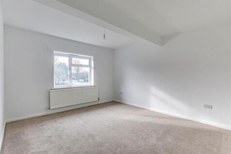 13 Bedroom.jpg