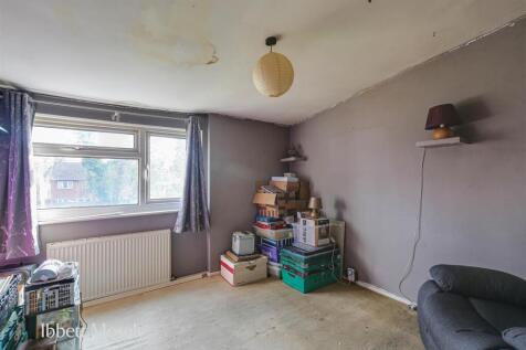 8 Bedroom.jpg