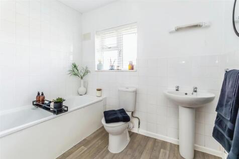 Bathroom.jpg