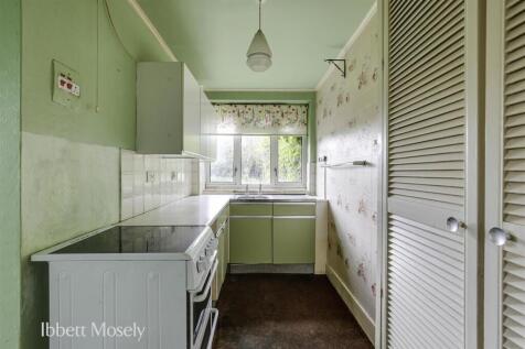 7 Kitchen.jpg