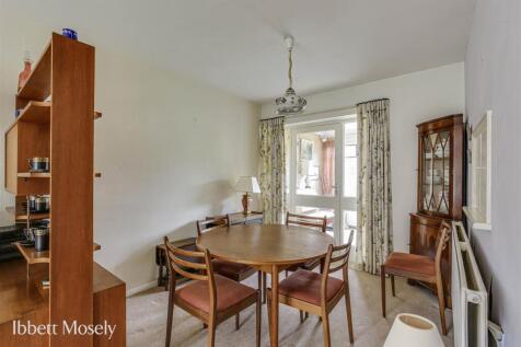 7 Dining Area.jpg