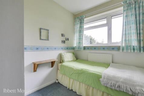 15 Bedroom 3.jpg