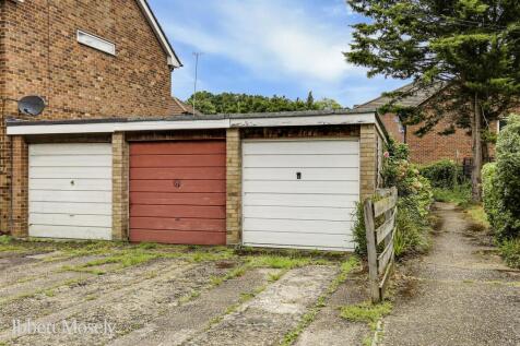 21 Garage.jpg